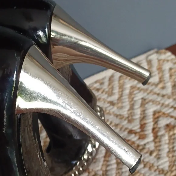 Stuart Weitzman Patent Leather Pumps - Picture 12 of 16